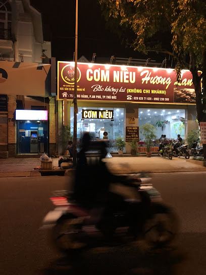 Cơm Niêu Hương Lan