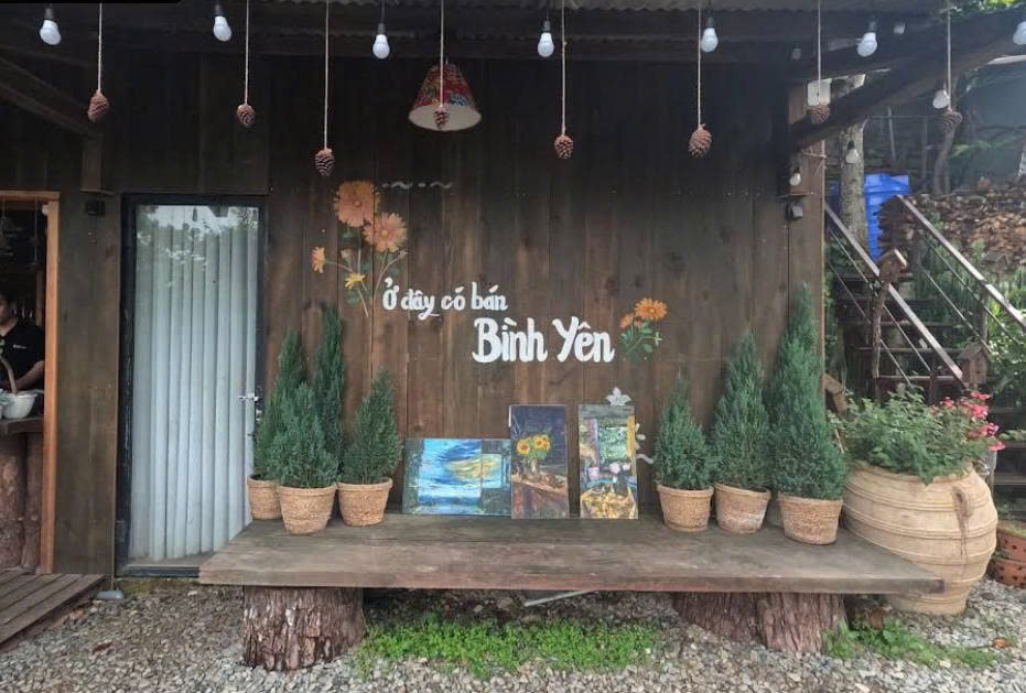 Tiệm Cafe Nàng Đà Lạt